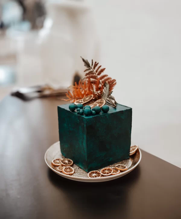 Elegant Emerald and Lemon Cake