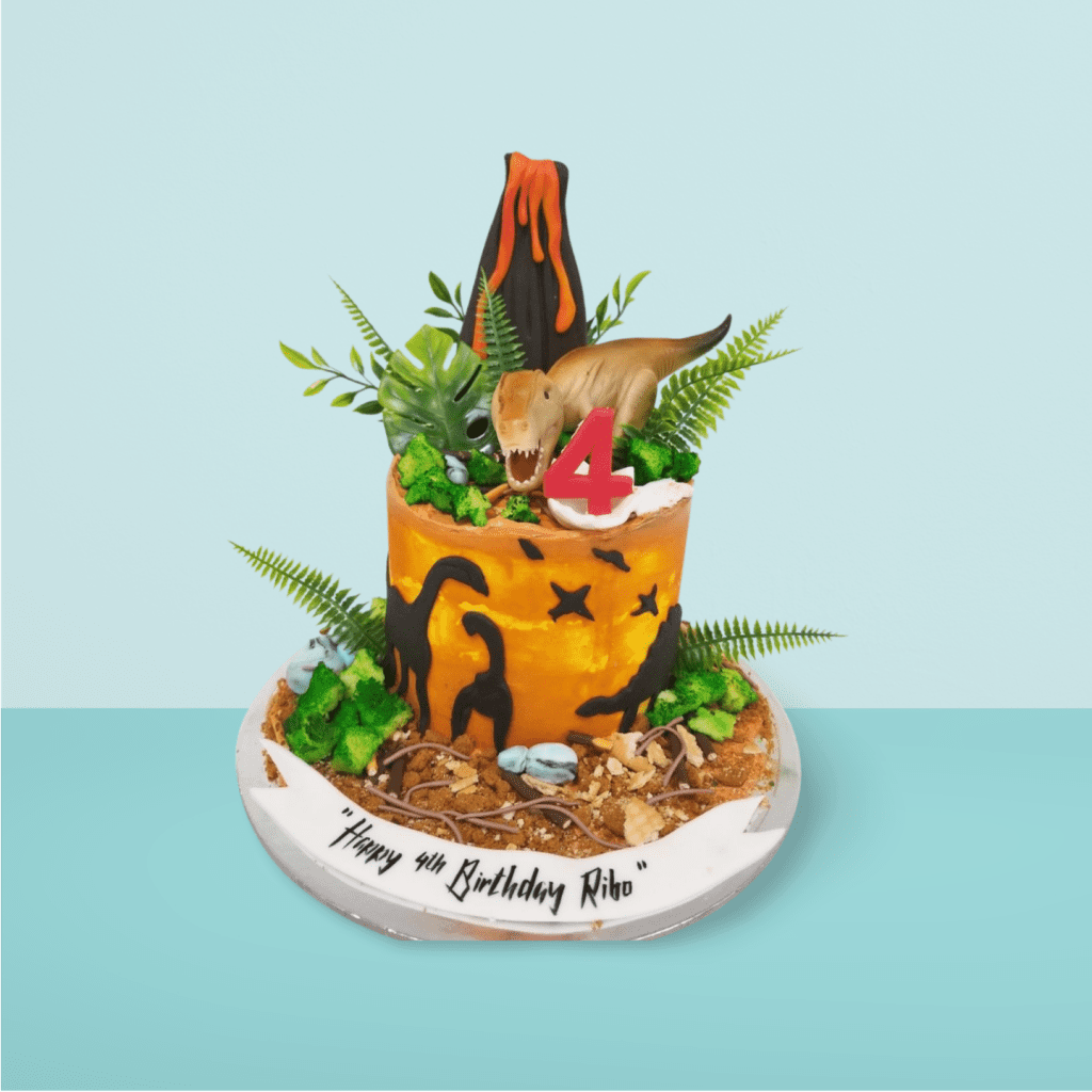 Dinosaur_Theme_Cake_with_Volcano