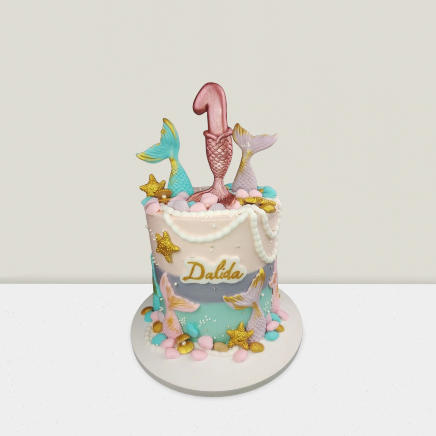 Mermaid Tail Cake with Underwater Magic – Perfect for Ocean-Themed Parties