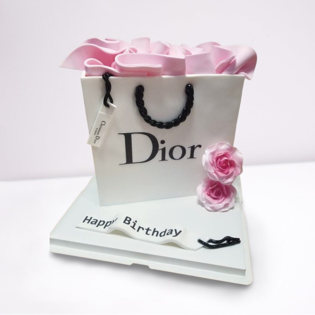 Dior Shopping Bag Cake ? Fashion Forward Elegance