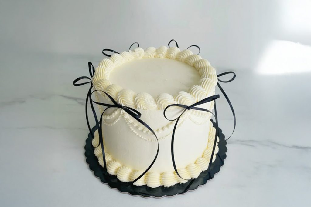 Vintage Bows Cake